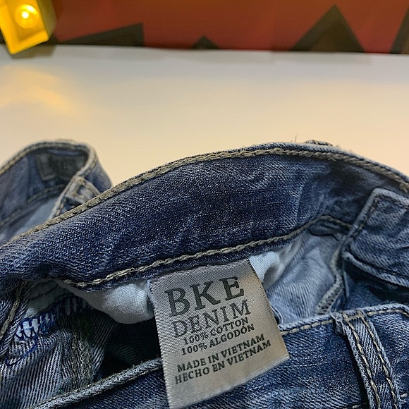 BKE Blue Straight Jeans Classic Fit
Men’s 34W/34L
Used - Picture 3 of 12